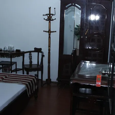 Hoang Cuong Hotel Hanoi Exterior photo